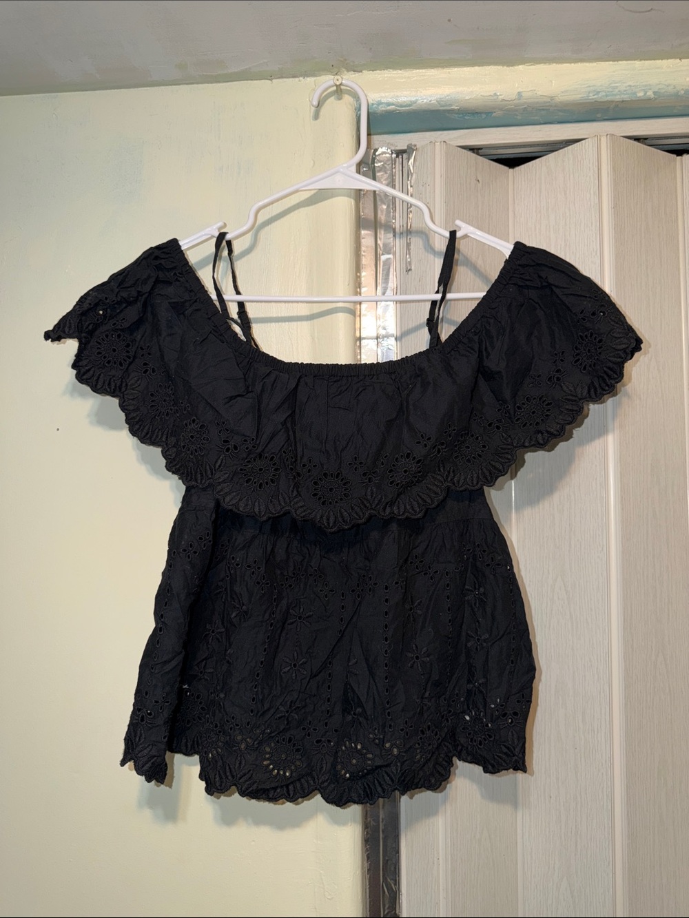 Old Navy Black Off-Shoulder Eyelet Camisole